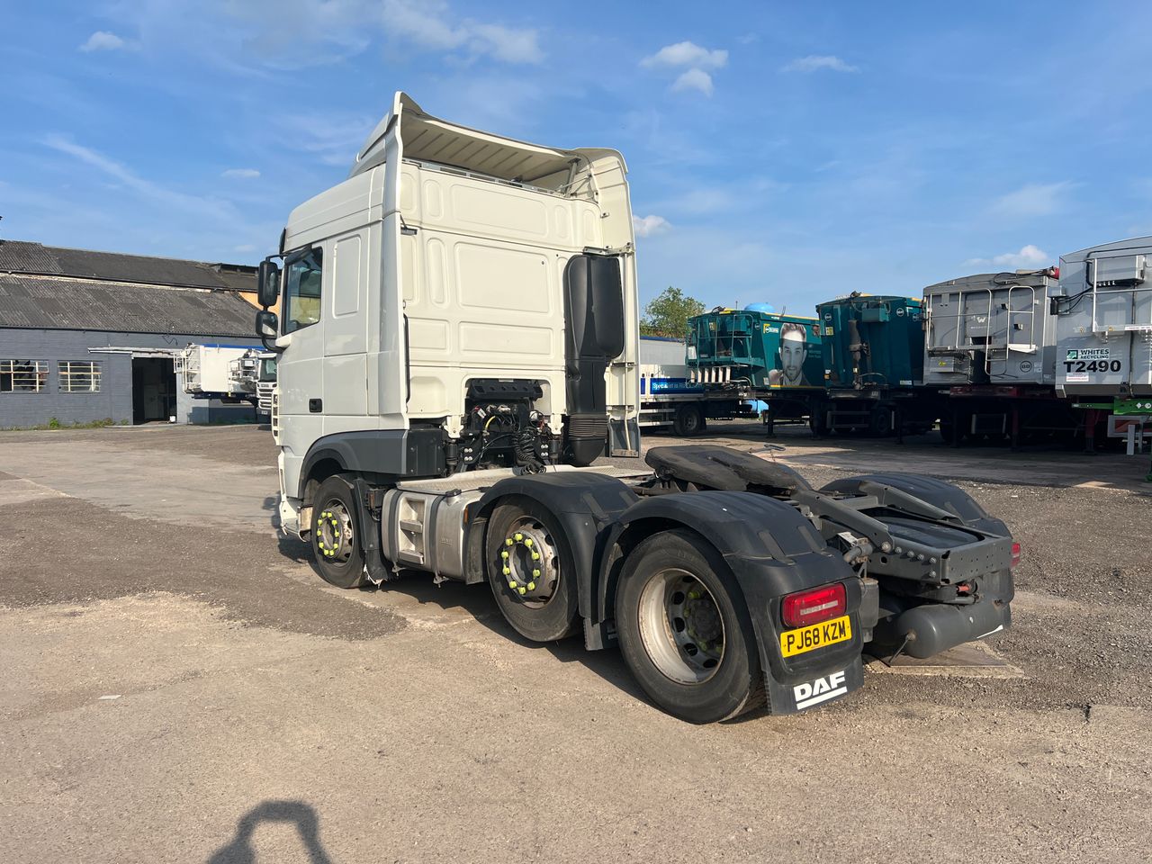 Ready to go DAF FTG XF480, Tractor Unit, 480, 44 Tonne, Space Cab, Automatic, Multi Function Steering Wheel, Air Conditioning, Double Bunk, Cab Fridge, Height Indicator, , -, - | for sale at MV Commercial, the UKs leading Truck, Trailers and Van supplier. (PJ68KZM 224795)