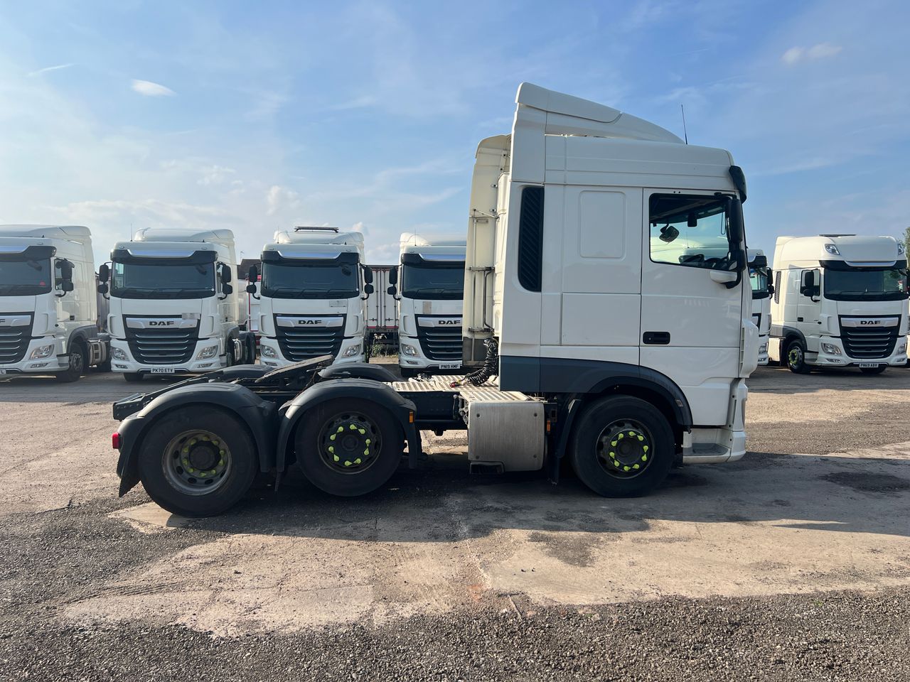 Ready to go DAF FTG XF480, Tractor Unit, 480, 44 Tonne, Space Cab, Automatic, Multi Function Steering Wheel, Air Conditioning, Double Bunk, Cab Fridge, Height Indicator, , -, - | for sale at MV Commercial, the UKs leading Truck, Trailers and Van supplier. (PJ68KZM 224800)