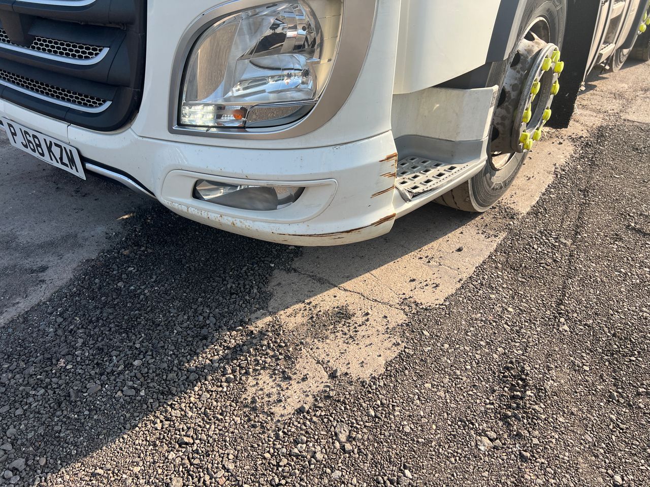 Ready to go DAF FTG XF480, Tractor Unit, 480, 44 Tonne, Space Cab, Automatic, Multi Function Steering Wheel, Air Conditioning, Double Bunk, Cab Fridge, Height Indicator, , -, - | for sale at MV Commercial, the UKs leading Truck, Trailers and Van supplier. (PJ68KZM 224802)