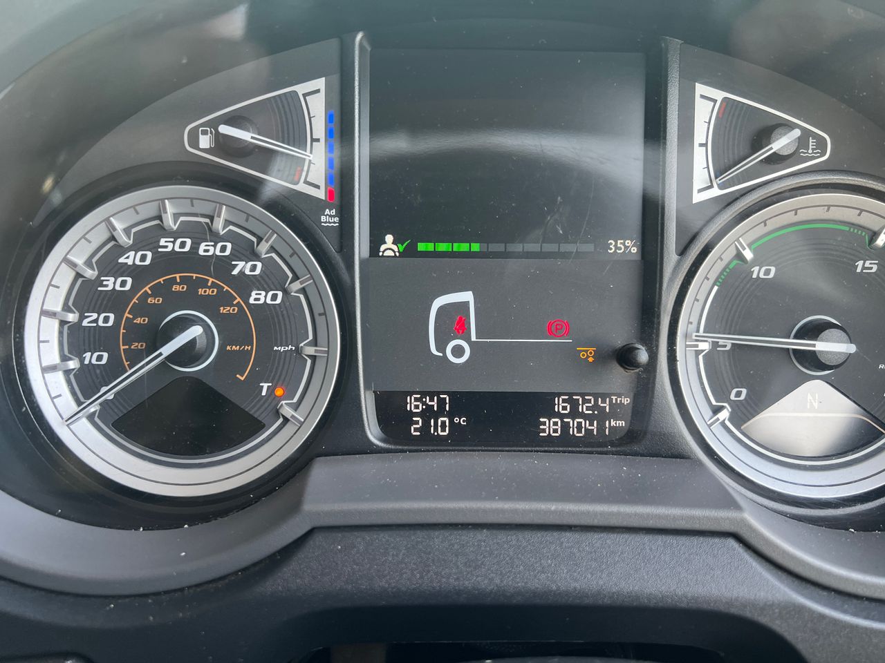 Ready to go DAF FTG XF480, Tractor Unit, 480, 44 Tonne, Space Cab, Automatic, Multi Function Steering Wheel, Air Conditioning, Double Bunk, Cab Fridge, Height Indicator, , -, - | for sale at MV Commercial, the UKs leading Truck, Trailers and Van supplier. (PJ68KZM 224812)