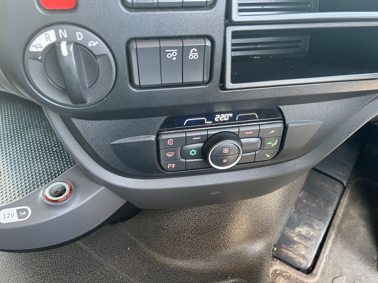 Ready to go DAF FTG XF480, Tractor Unit, 480, 44 Tonne, Space Cab, Automatic, Multi Function Steering Wheel, Air Conditioning, Double Bunk, Cab Fridge, Height Indicator, , -, - | for sale at MV Commercial, the UKs leading Truck, Trailers and Van supplier. (PJ68KZM 224814)