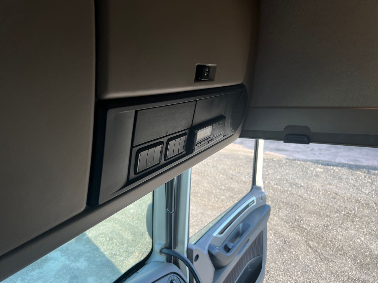 Ready to go DAF FTG XF480, Tractor Unit, 480, 44 Tonne, Space Cab, Automatic, Multi Function Steering Wheel, Air Conditioning, Double Bunk, Cab Fridge, Height Indicator, , -, - | for sale at MV Commercial, the UKs leading Truck, Trailers and Van supplier. (PJ68KZM 224816)