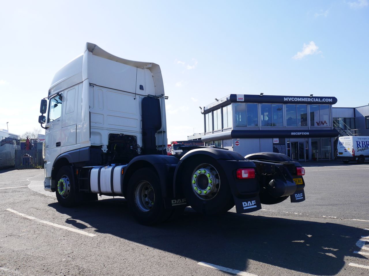 Ready to go DAF XF 510, Tractor Unit, 510, 44 Tonne, Super Space Cab, Automatic, 2 X USB Charging Points, 42l Refrigerator Drawer , 9 Tonne Front Axle, Adaptive Cruise Control, Air Conditioning, , -, - | for sale at MV Commercial, the UKs leading Truck, Trailers and Van supplier. (SK65BNX 30781)