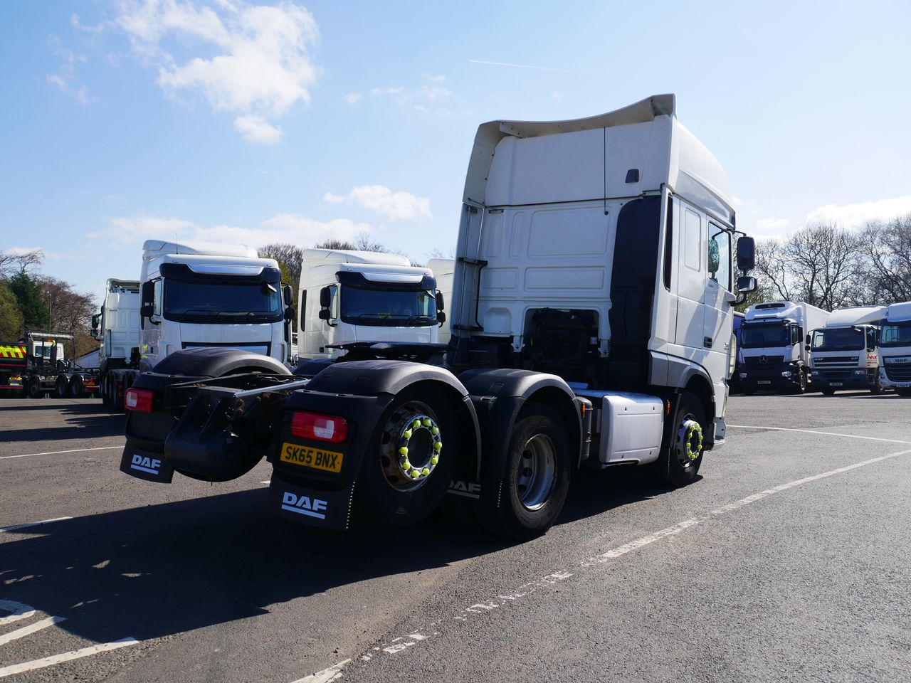 Ready to go DAF XF 510, Tractor Unit, 510, 44 Tonne, Super Space Cab, Automatic, 2 X USB Charging Points, 42l Refrigerator Drawer , 9 Tonne Front Axle, Adaptive Cruise Control, Air Conditioning, , -, - | for sale at MV Commercial, the UKs leading Truck, Trailers and Van supplier. (SK65BNX 30785)