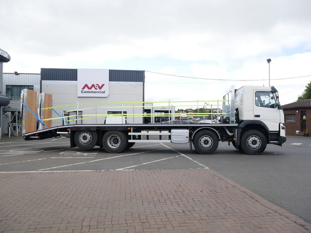  Volvo FMX 460 Beavertail for sale at MV Commercial