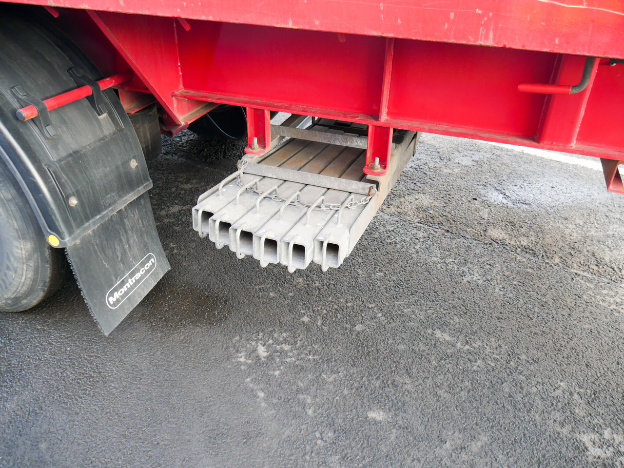 2016 Montracon 3 Axle Extendable Flatbed Trailers for sale at MV Commercial