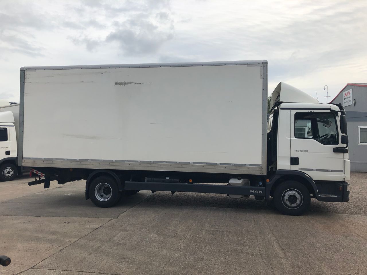 Ready to go MAN TGL 10.180, Box, 180, 7.5 Tonne, Day Cab, Automatic, Height Indicator, Top Aero Kit, Tuck Under Tail Lift, Electric Windows, , -, - | for sale at MV Commercial, the UKs leading Truck, Trailers and Van supplier. (SN16YHT 35580)