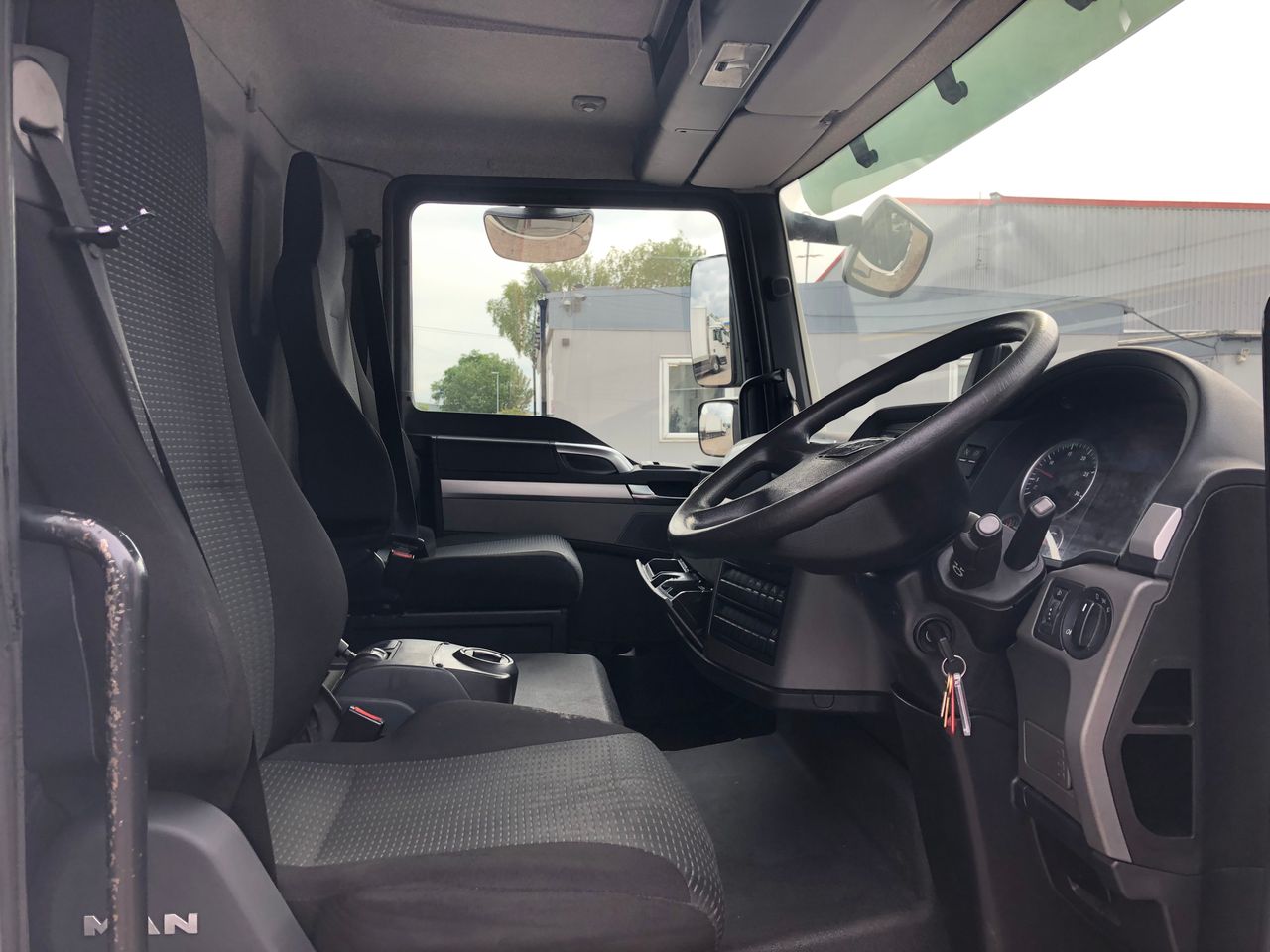 Ready to go MAN TGL 10.180, Box, 180, 7.5 Tonne, Day Cab, Automatic, Height Indicator, Top Aero Kit, Tuck Under Tail Lift, Electric Windows, , -, - | for sale at MV Commercial, the UKs leading Truck, Trailers and Van supplier. (SN16YHT 35583)