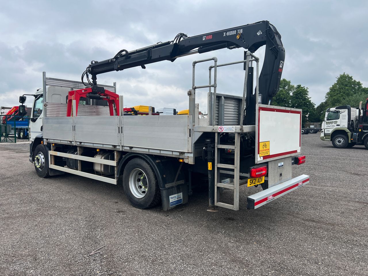 Ready to go DAF LF 290, Brick Grabs, 290, 18 Tonne, Day Cab, 6-Speed AS Tronic 6AS1000 OD, 6.75-0.78 Automatic Gearbox, 3 Seats in Cab, Adaptive Cruise Control, Advanced Emergency Braking System (AEBS), Air Conditioning, Armrest - Driver Seat Only, , HIAB, X-HIDUO 118 B-1	 | for sale at MV Commercial, the UKs leading Truck, Trailers and Van supplier. (SK21ADV 361709)