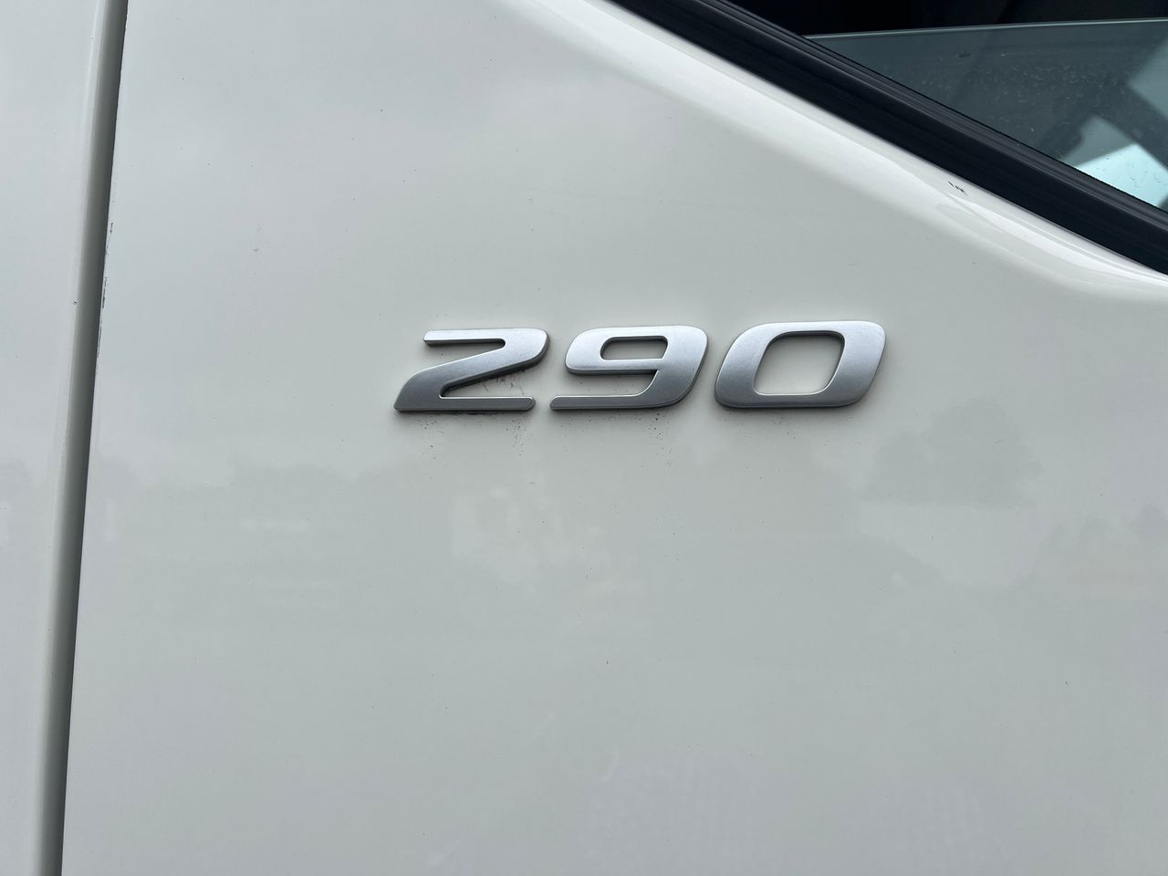 Ready to go DAF LF 290, Brick Grabs, 290, 18 Tonne, Day Cab, 6-Speed AS Tronic 6AS1000 OD, 6.75-0.78 Automatic Gearbox, 3 Seats in Cab, Adaptive Cruise Control, Advanced Emergency Braking System (AEBS), Air Conditioning, Armrest - Driver Seat Only, , HIAB, X-HIDUO 118 B-1	 | for sale at MV Commercial, the UKs leading Truck, Trailers and Van supplier. (SK21ADV 361716)