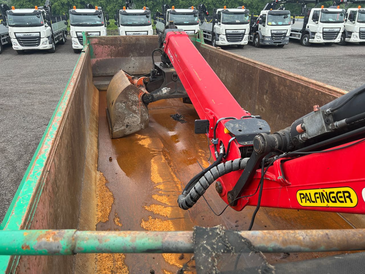Ready to go DAF CF 400, Tipper Grab, 400, 32 Tonne, Day Cab, Automatic, Sweeper: Chapter 8 On Rear Door with Directional Arrow, Front Strobes, Air Conditioning, Diff Lock, Sun Roof, , Palfinger Epsilon, M125L Grab | for sale at MV Commercial, the UKs leading Truck, Trailers and Van supplier. (LK18JGU 361852)