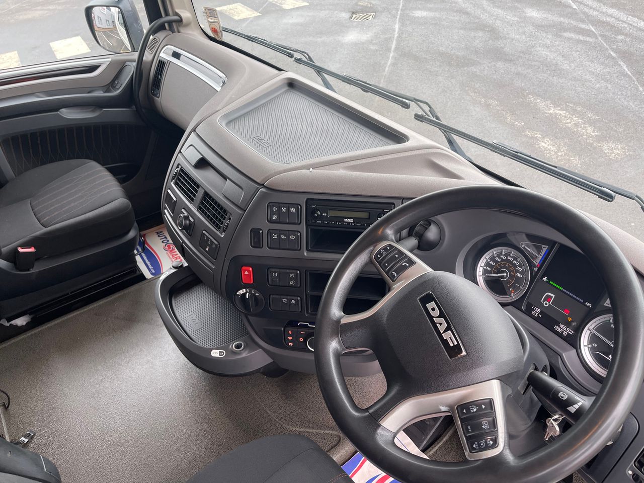 Ready to go DAF XF 480, Tractor Unit, 480, 44 Tonne, Space Cab, Automatic, Alloy Fuel Tank, Cab Sunvisor , Central Locking, Driver Comfort Air Seat with Red Seatbelts, Jost Sliding 5th Wheel, , -, - | for sale at MV Commercial, the UKs leading Truck, Trailers and Van supplier. (PN70CYJ 372453)