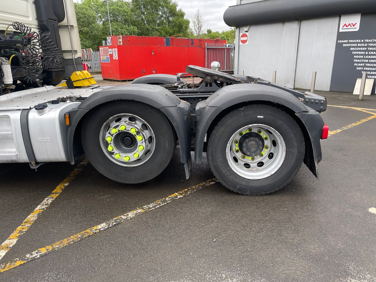 Ready to go DAF XF 480, Tractor Unit, 480, 44 Tonne, Space Cab, Automatic, Alloy Fuel Tank, Cab Sunvisor , Central Locking, Driver Comfort Air Seat with Red Seatbelts, Jost Sliding 5th Wheel, , -, - | for sale at MV Commercial, the UKs leading Truck, Trailers and Van supplier. (PN70CYJ 372459)