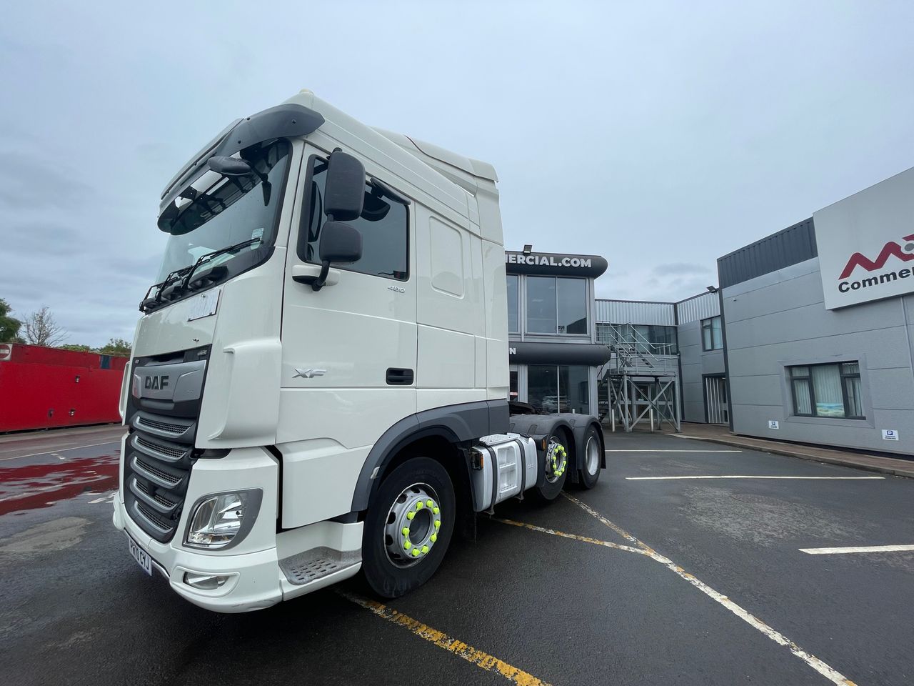 Ready to go DAF XF 480, Tractor Unit, 480, 44 Tonne, Space Cab, Automatic, Alloy Fuel Tank, Cab Sunvisor , Central Locking, Driver Comfort Air Seat with Red Seatbelts, Jost Sliding 5th Wheel, , -, - | for sale at MV Commercial, the UKs leading Truck, Trailers and Van supplier. (PN70CYJ 372464)