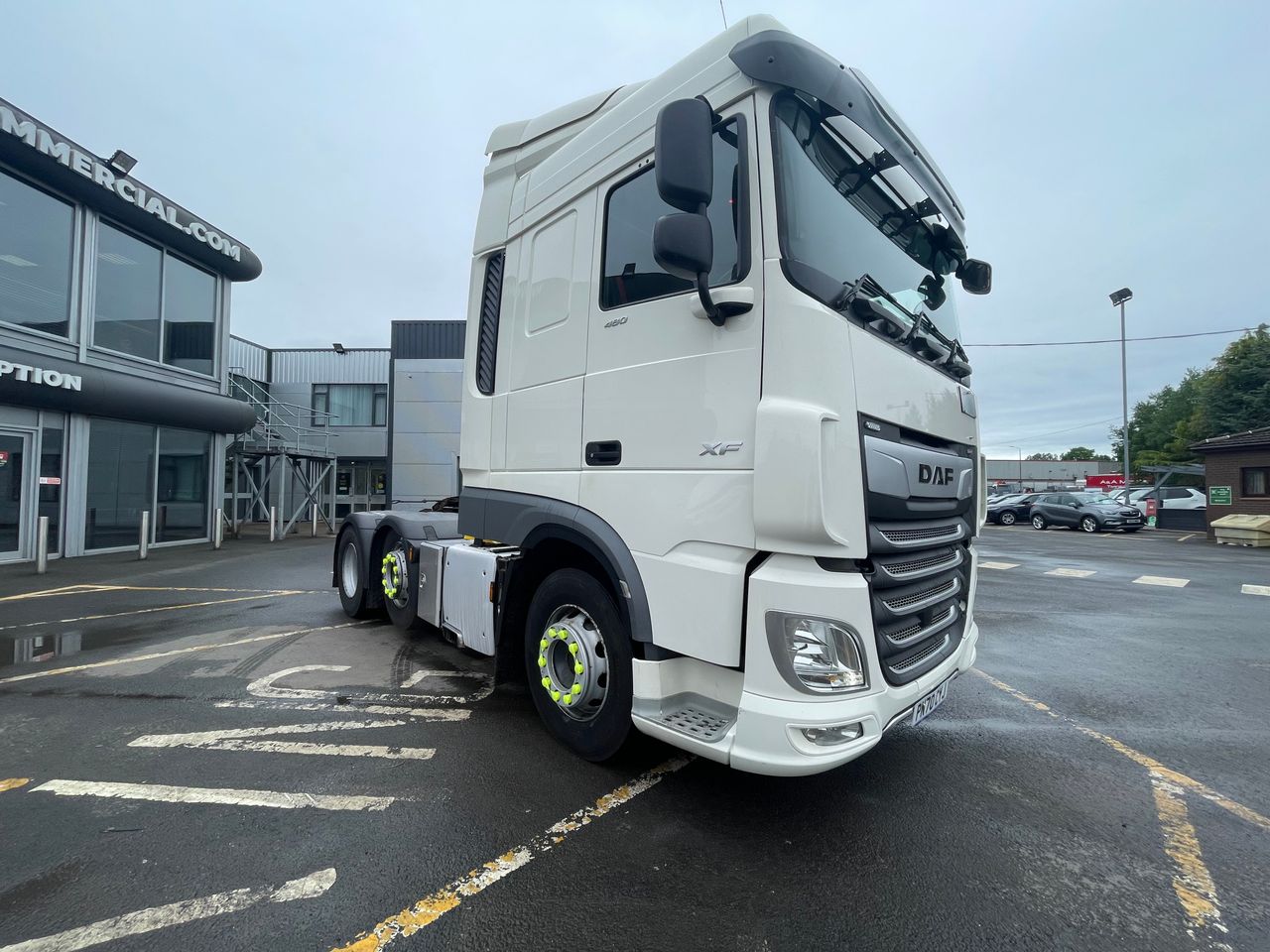 Ready to go DAF XF 480, Tractor Unit, 480, 44 Tonne, Space Cab, Automatic, Alloy Fuel Tank, Cab Sunvisor , Central Locking, Driver Comfort Air Seat with Red Seatbelts, Jost Sliding 5th Wheel, , -, - | for sale at MV Commercial, the UKs leading Truck, Trailers and Van supplier. (PN70CYJ 372466)