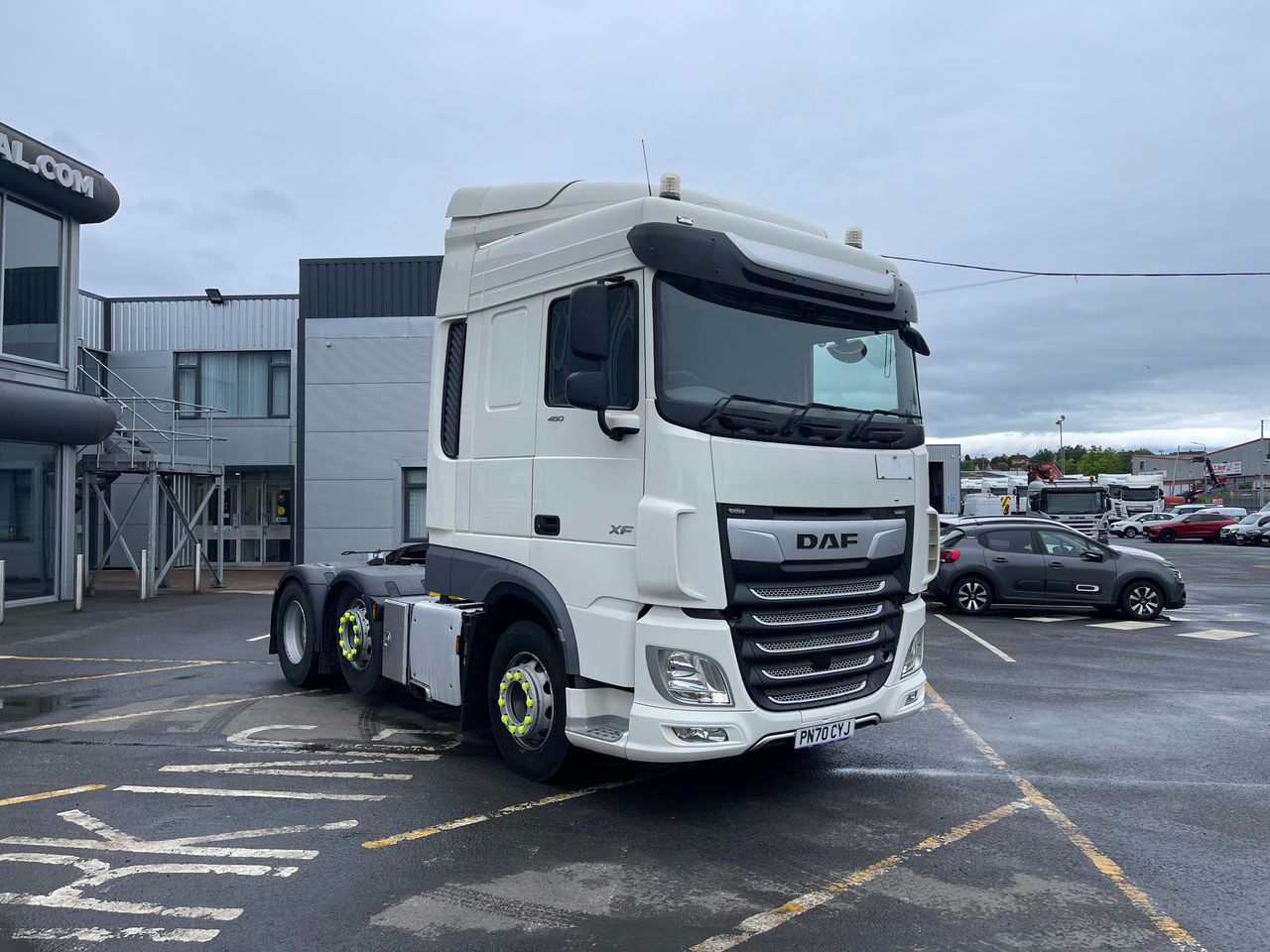Ready to go DAF XF 480, Tractor Unit, 480, 44 Tonne, Space Cab, Automatic, Alloy Fuel Tank, Cab Sunvisor , Central Locking, Driver Comfort Air Seat with Red Seatbelts, Jost Sliding 5th Wheel, , -, - | for sale at MV Commercial, the UKs leading Truck, Trailers and Van supplier. (PN70CYJ 372474)