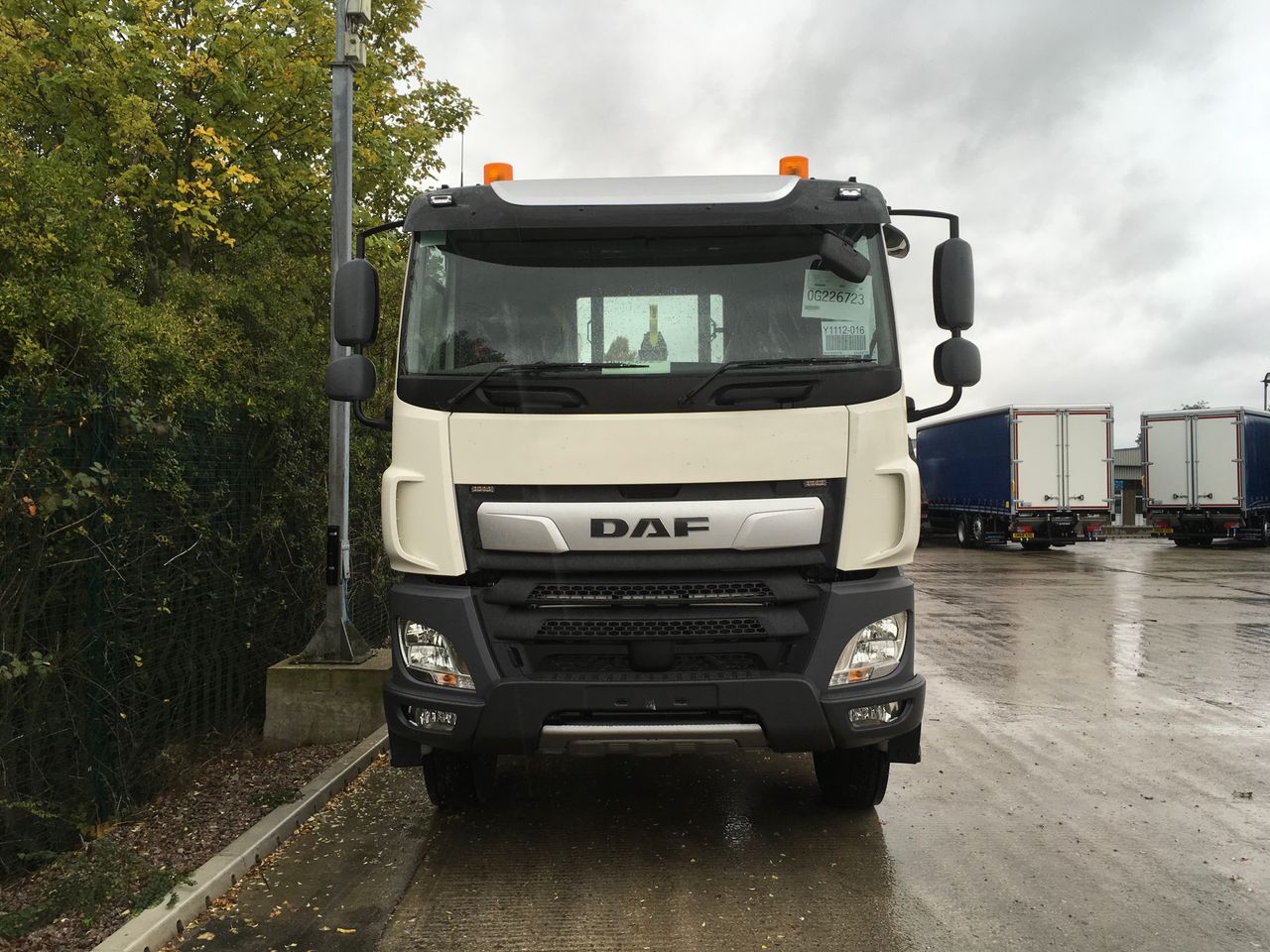 Ready to go DAF CF 450, Hook Loader, 450, 32 Tonne, Day Cab, TraXon 12 Speed Gear Box, Hiab XR24S Multilift Hook Gear System, Electric Windows, Multi Function Steering Wheel, Manual Roof Hatch, Rear Window in Cab, , Multilift, - | for sale at MV Commercial, the UKs leading Truck, Trailers and Van supplier. (LN69ZYW 37319)