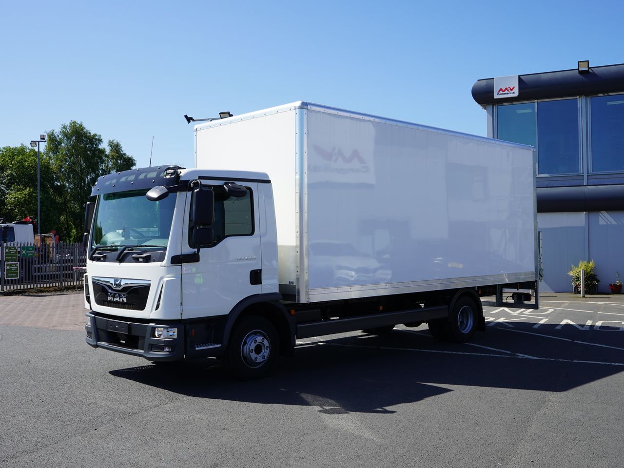 Ready to go MAN TGL 10.190, Box, 190, 7.5 Tonne, Day Cab, Automatic, Air Conditioning, Anti Lock Brakes (ABS), Bluetooth/AUX/USB Dashboard Input, Cab Sunvisor , Electric Windows, , -, - | for sale at MV Commercial, the UKs leading Truck, Trailers and Van supplier. (SL69THN 39561)