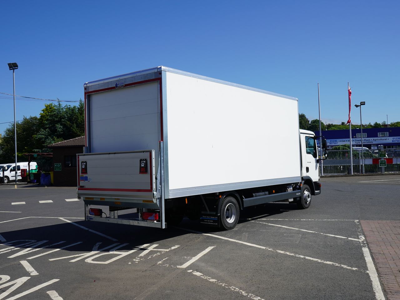 2020 MAN TGL 10.190 Box for sale at MV Commercial