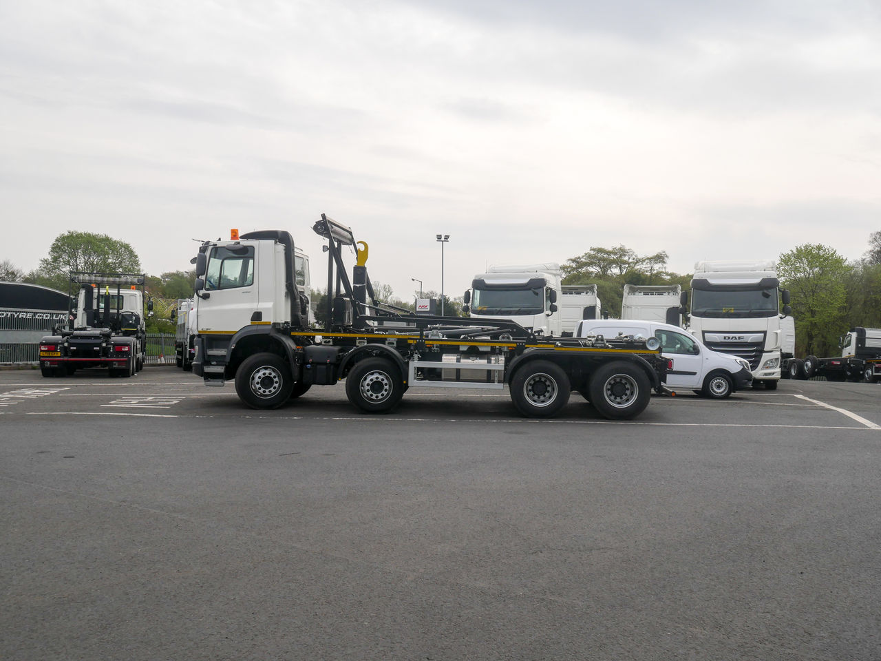 2020 DAF CF 450 Hook Loader for sale at MV Commercial