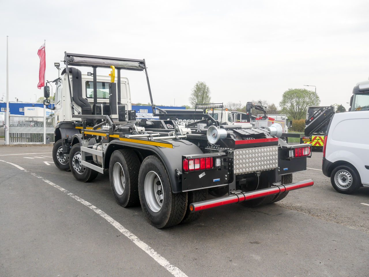 2020 DAF CF 450 Hook Loader for sale at MV Commercial