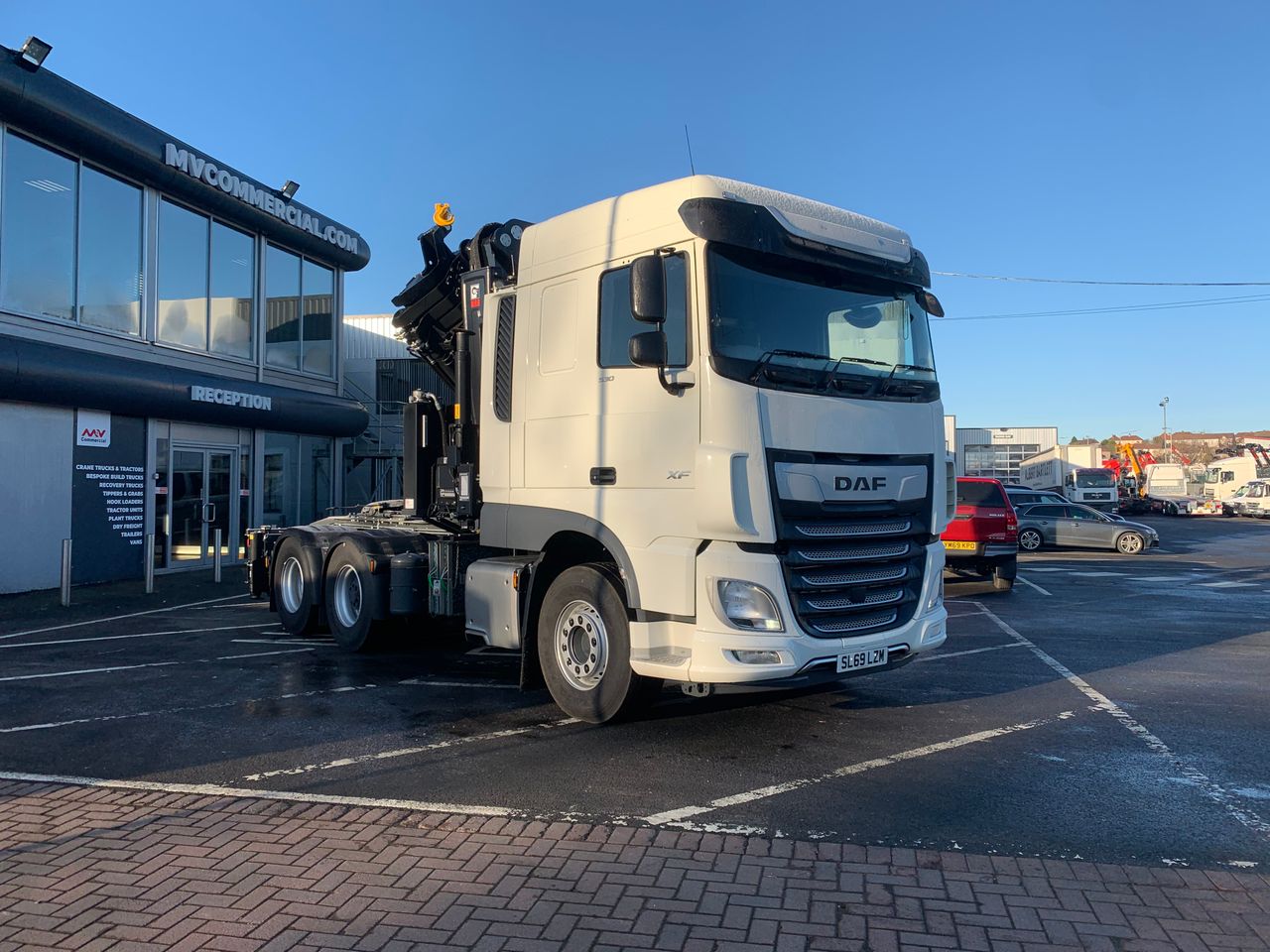 Ready to go DAF XF 530, Tractor Unit, 530, 80 Tonne, Space Cab, Automatic, 9 Tonne Front Axle, Adaptive Cruise Control, Bumper Mounted Fog Lights, Cab Sunvisor , Halogen Headlights, , HIAB, X-HIPRO 658 EP-6 | for sale at MV Commercial, the UKs leading Truck, Trailers and Van supplier. (SN20XTM 42488)