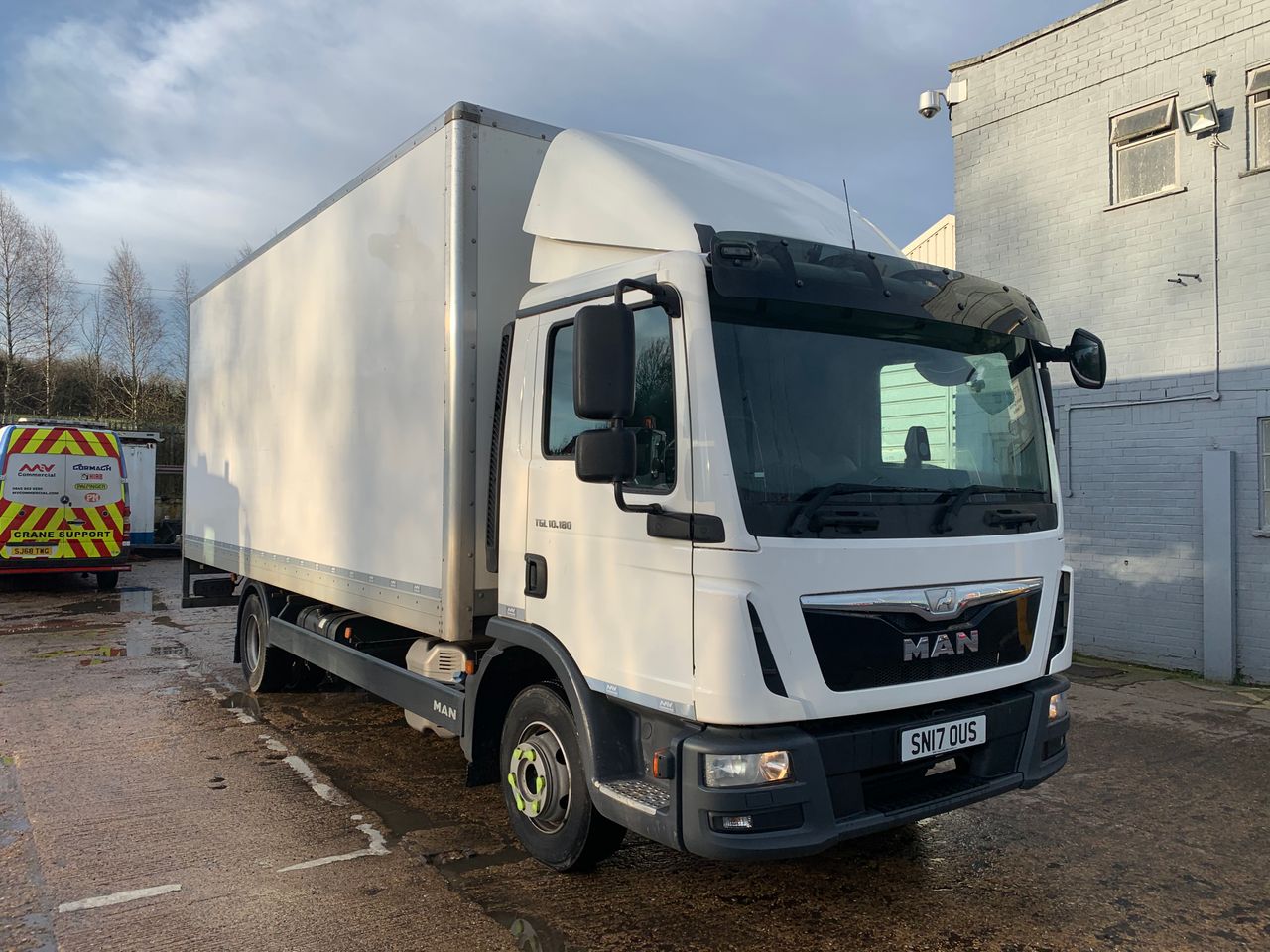 Ready to go MAN TGL 10.190, Box, 190, 7.5 Tonne, Day Cab, Automatic, Air Conditioning, Anti Lock Brakes (ABS), Bluetooth/AUX/USB Dashboard Input, Cab Sunvisor , DEL Column Tail Lift, , -, - | for sale at MV Commercial, the UKs leading Truck, Trailers and Van supplier. (SN17OUS 44771)