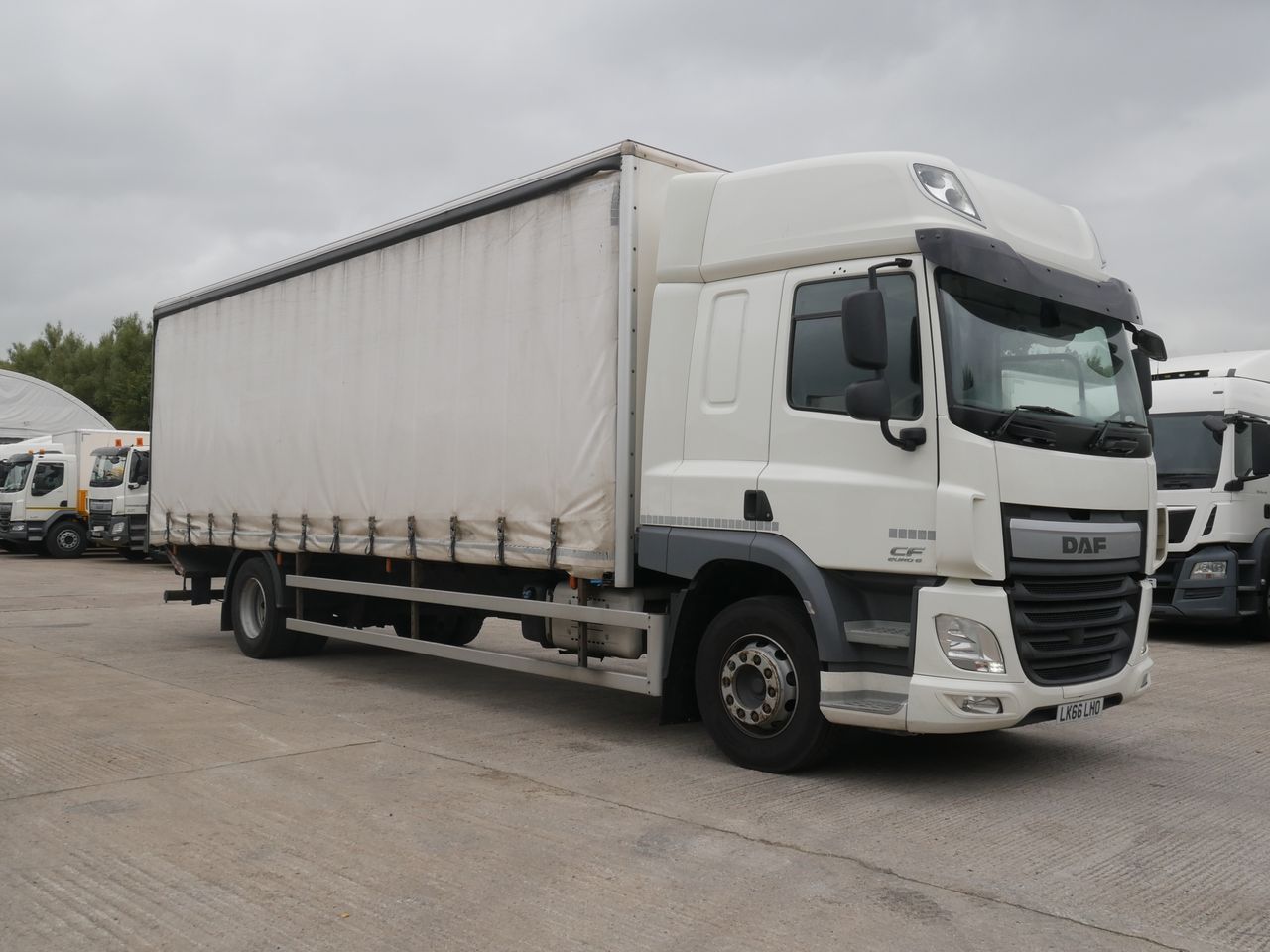 Ready to go DAF CF 310, Curtainsider, 310, 18 Tonne, Sleeper Cab, Automatic, Tuck Under Tail Lift, Anteo 1500KG Tuck under Tail Lift , Cab Sunvisor , CD Player, Electric Mirrors, , -, - | for sale at MV Commercial, the UKs leading Truck, Trailers and Van supplier. (LK66LHO 55665)