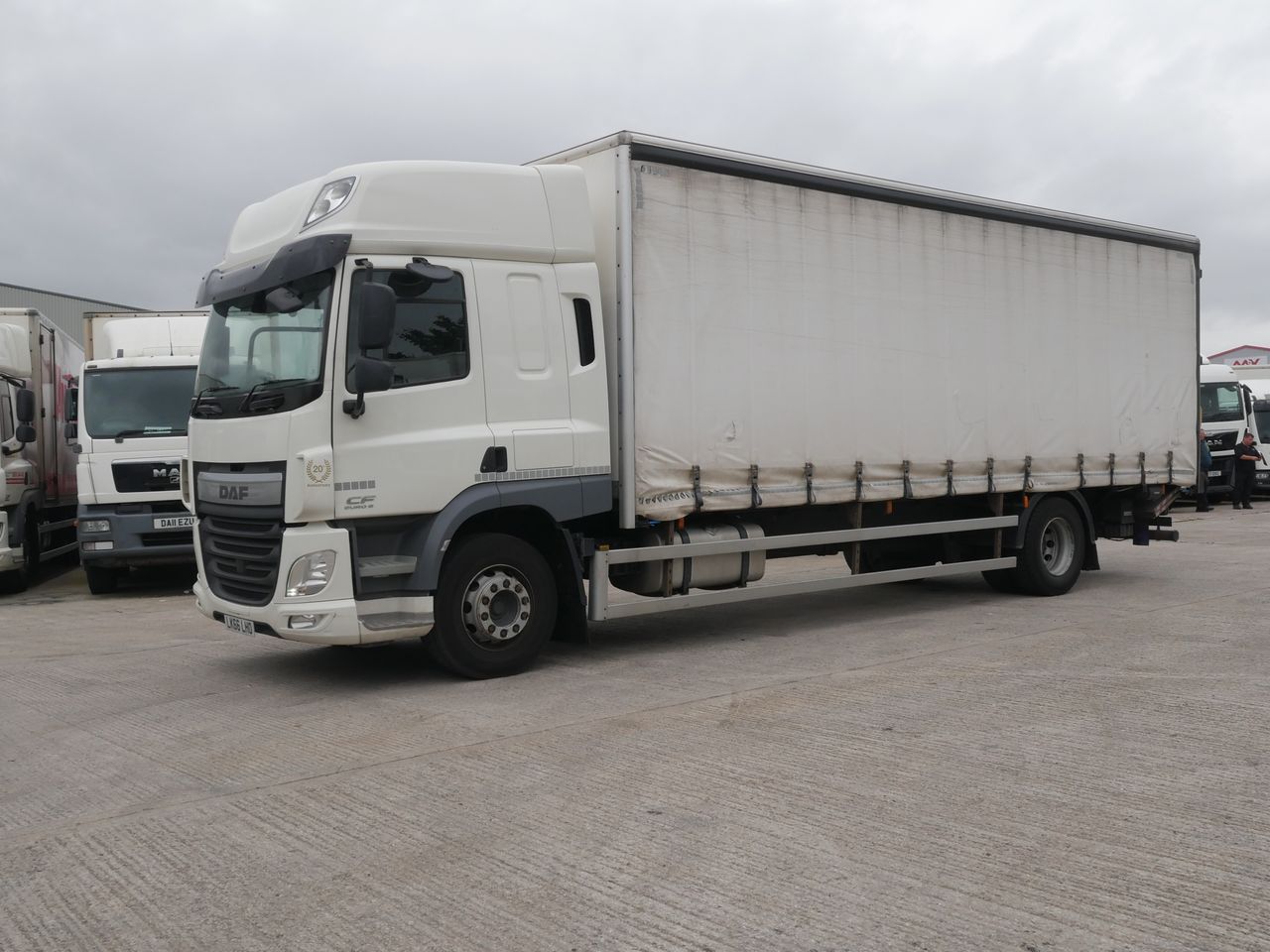 2016 DAF CF 310 Curtainsider for sale at MV Commercial