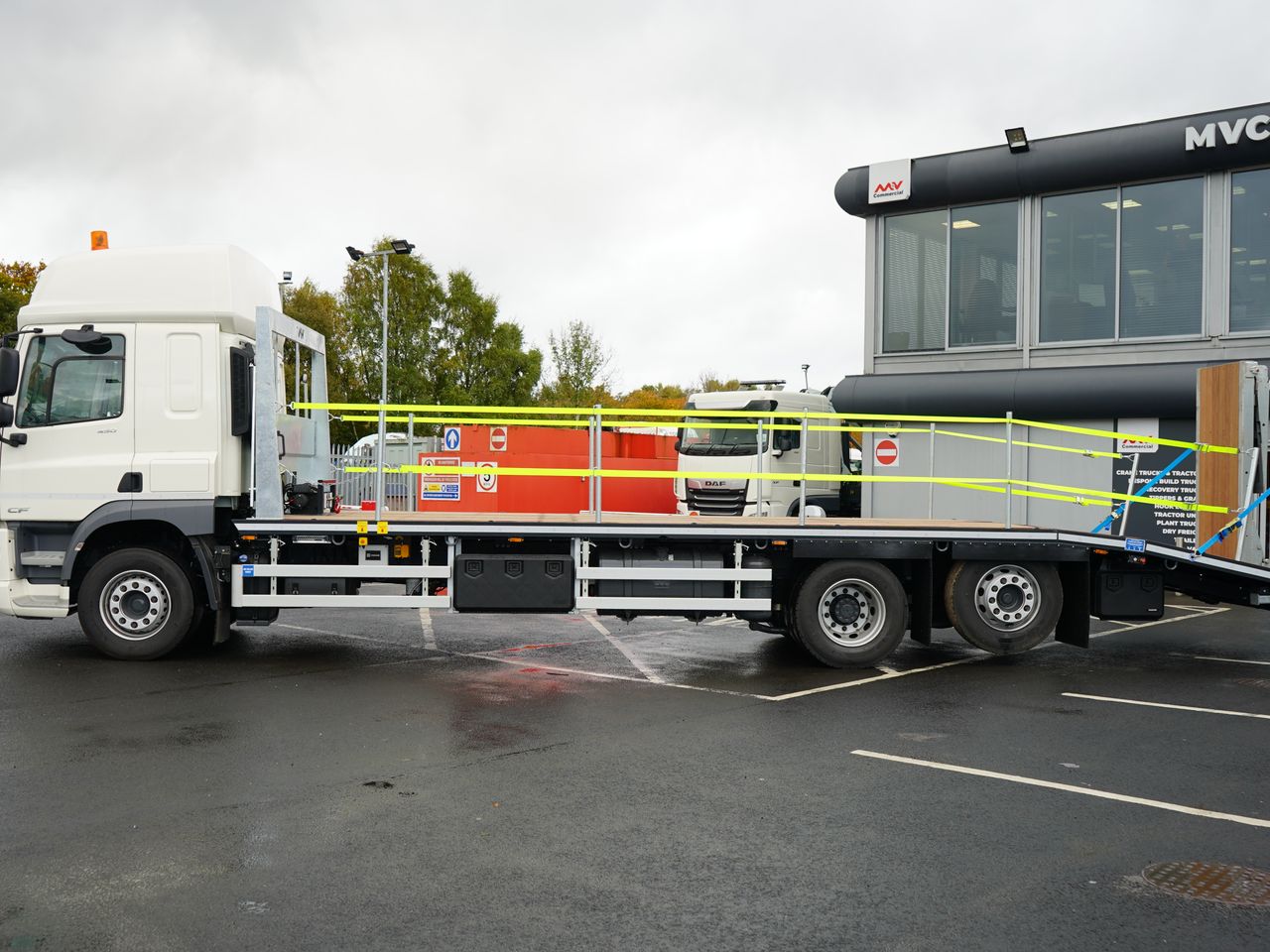 2021 DAF CF 450 Beavertail for sale at MV Commercial