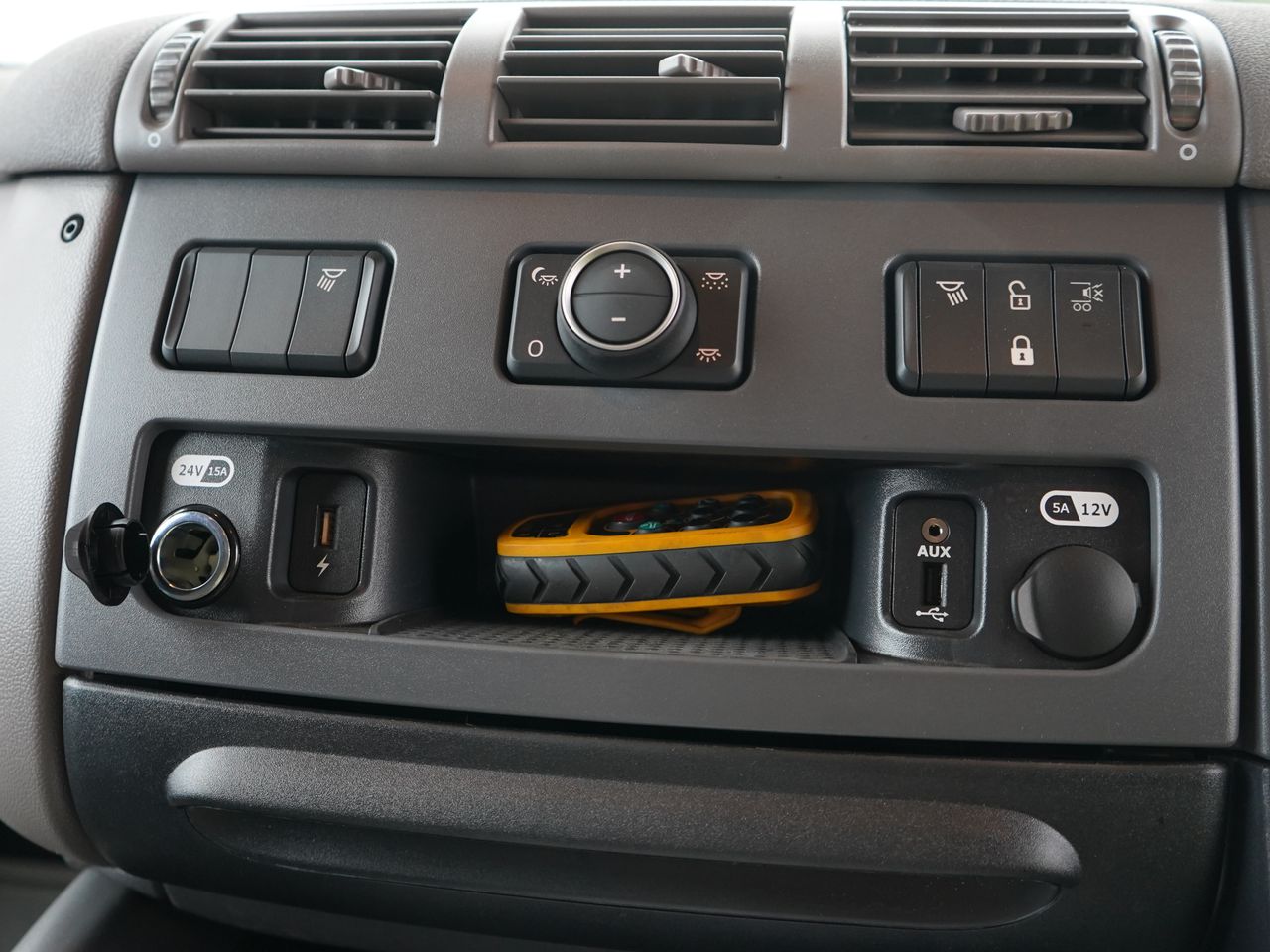 2021 DAF CF 450 Beavertail for sale at MV Commercial