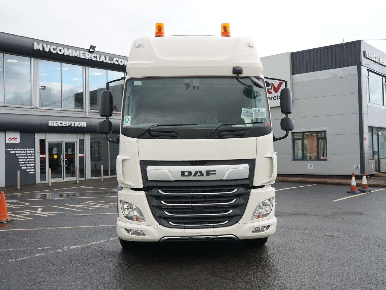 2021 DAF CF 450 Beavertail for sale at MV Commercial