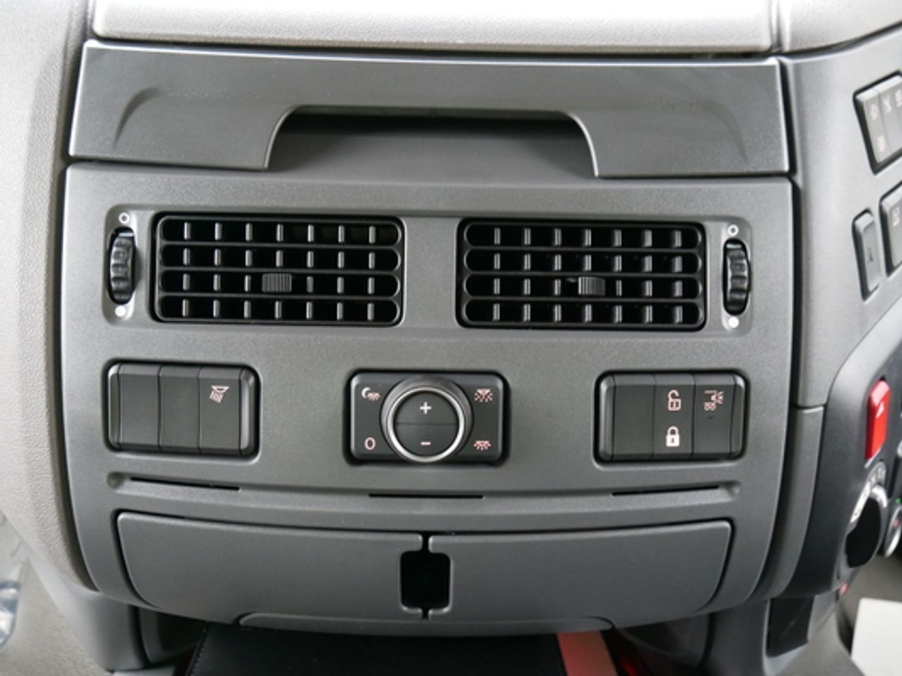 2020 DAF XF 480 Tractor Unit for sale at MV Commercial