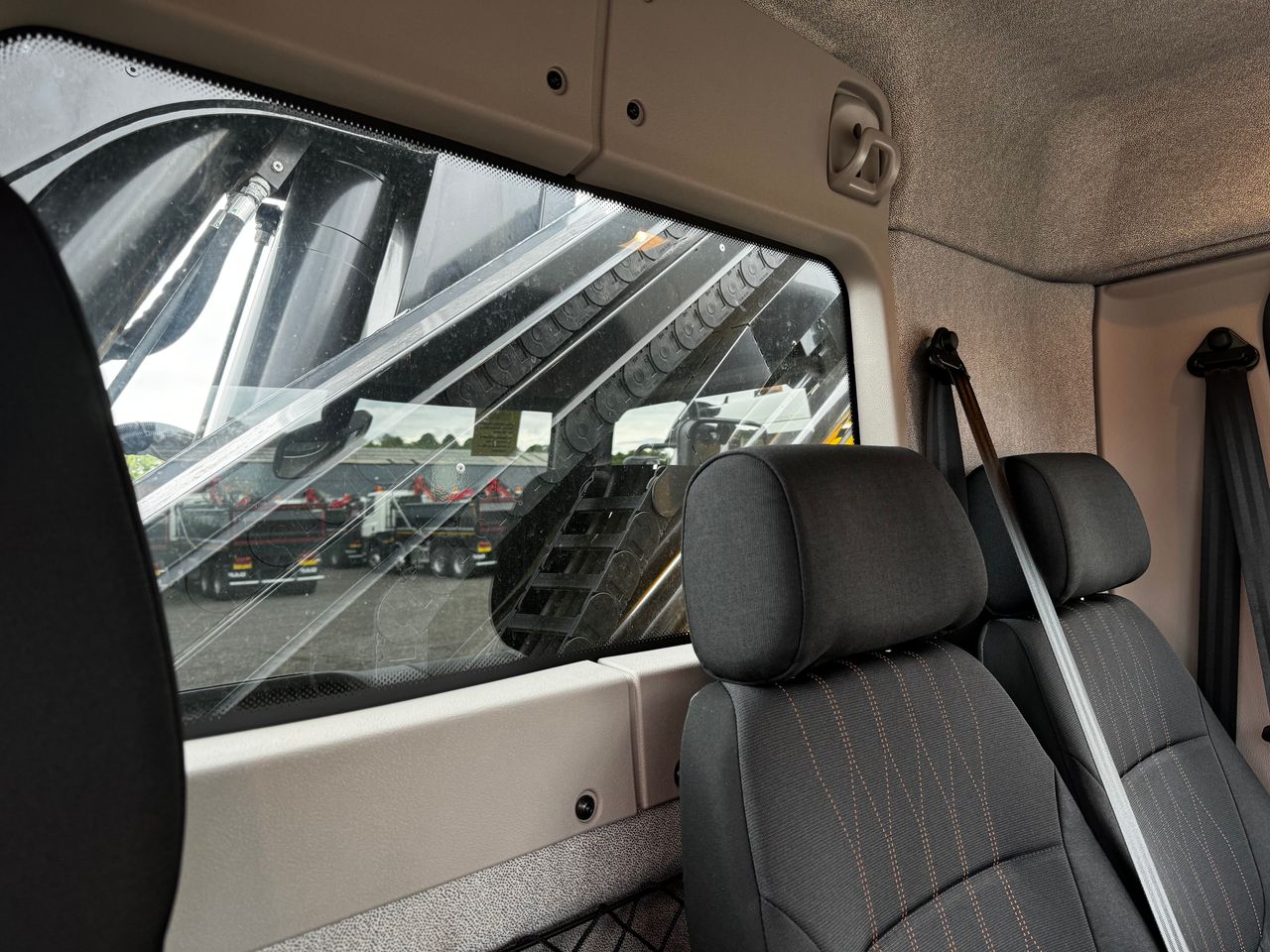 DAF LF 290 Flatbed for sale at MV Commercial