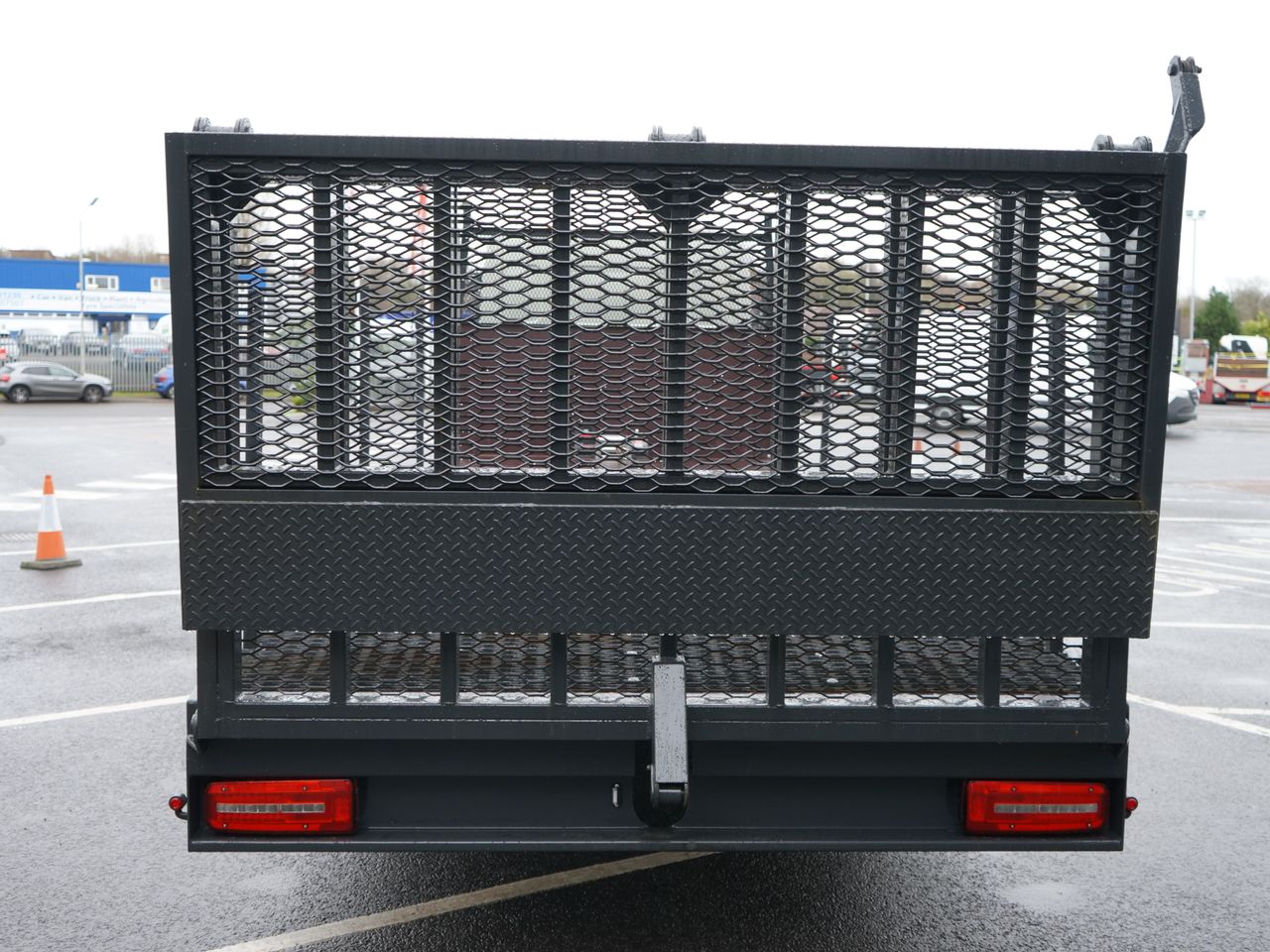 Ready to go DAF LF 230, Curtainsider, 230, 12 Tonne, Day Cab, Automatic, Cantilever Taillift, CD Player, Conspicuity tape, Multi Function Steering Wheel, Removable Curtains for Body, , -, - | for sale at MV Commercial, the UKs leading Truck, Trailers and Van supplier. (SN71YEJ 61662)