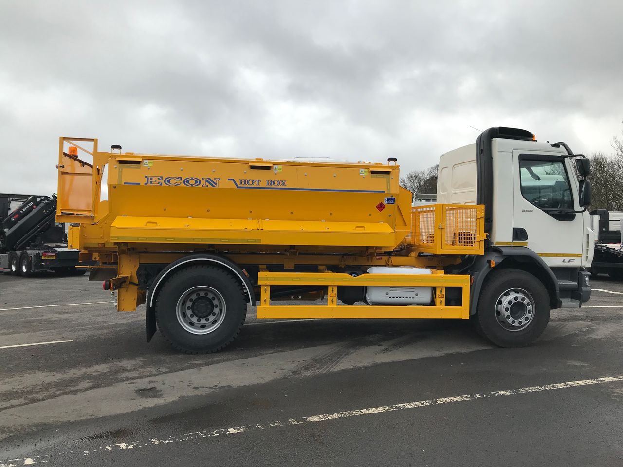 2021 DAF LF 290 Hot Box for sale at MV Commercial