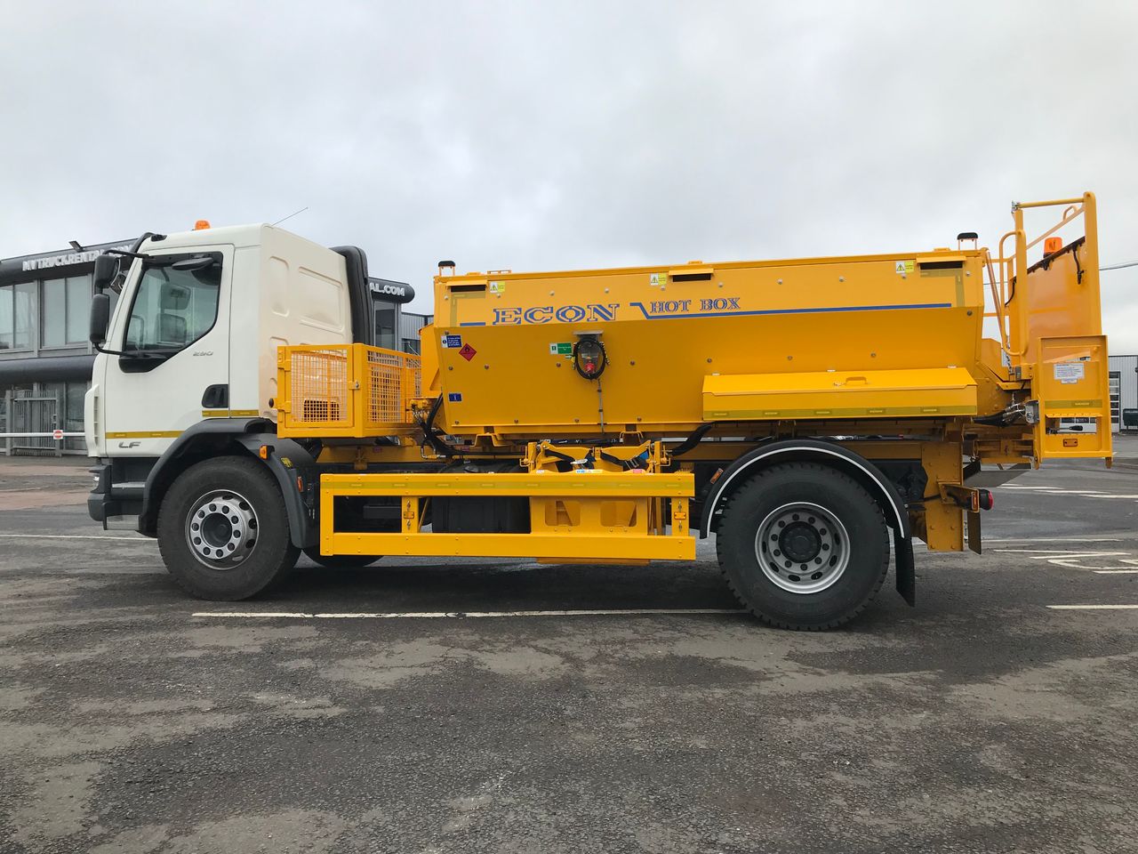 2021 DAF LF 290 Hot Box for sale at MV Commercial