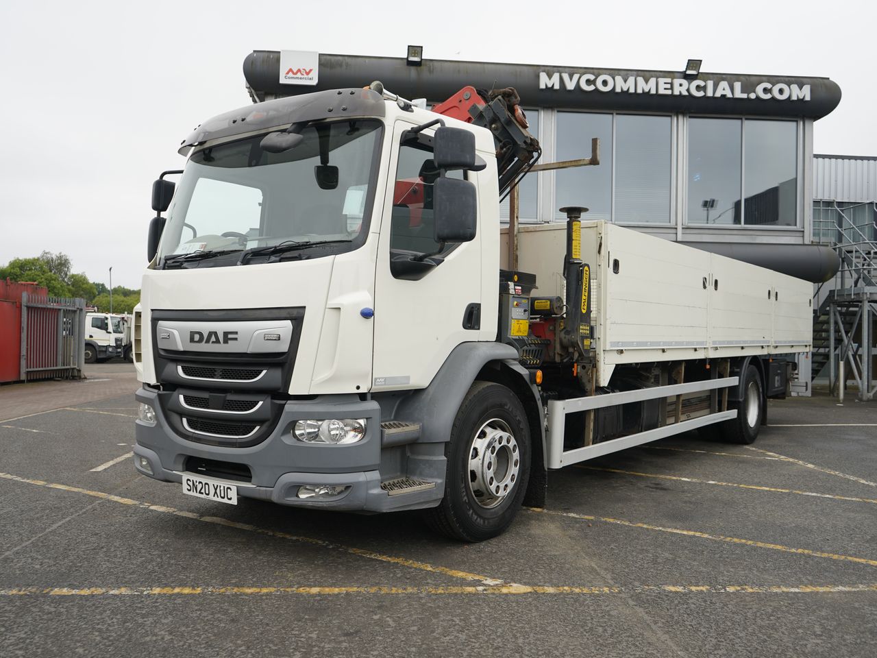 Ready to go DAF LF 290, Dropside, 290, 18 Tonne, Day Cab, Automatic, Rear Window in Cab, Radio, Air Conditioning, Reversing Camera, Camera System, , Palfinger, PK 19001 SLD 5 B | for sale at MV Commercial, the UKs leading Truck, Trailers and Van supplier. (SN20XUC 648145)
