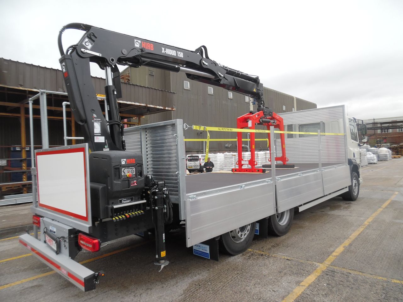 2022 DAF CF 320 Brick Grabs for sale at MV Commercial