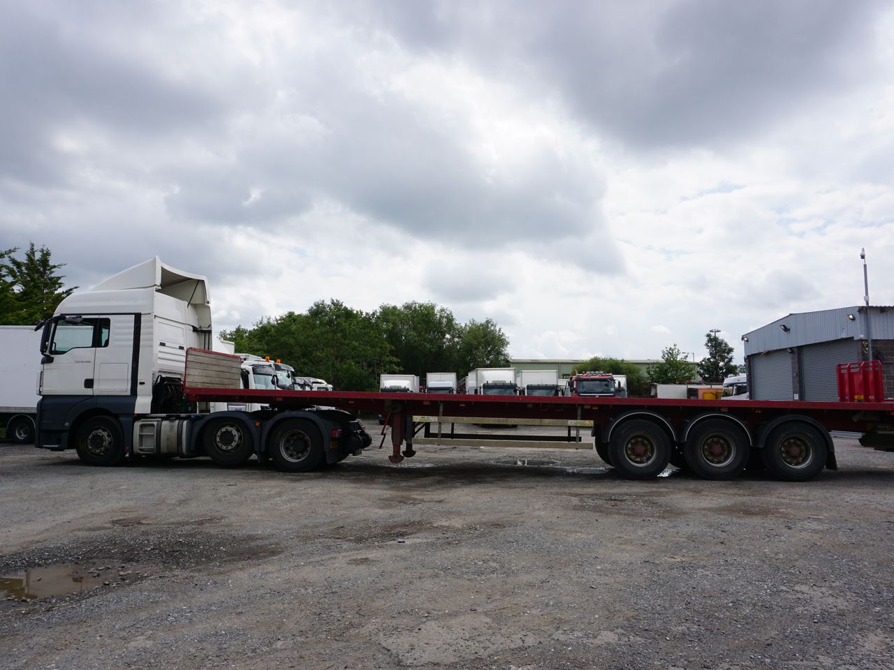 2004 Fruehauf 3 Axle Flatbed Trailers for sale at MV Commercial
