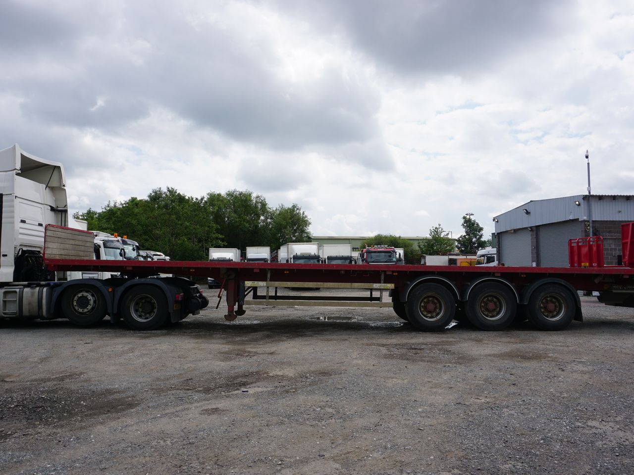 2004 Fruehauf 3 Axle Flatbed Trailers for sale at MV Commercial