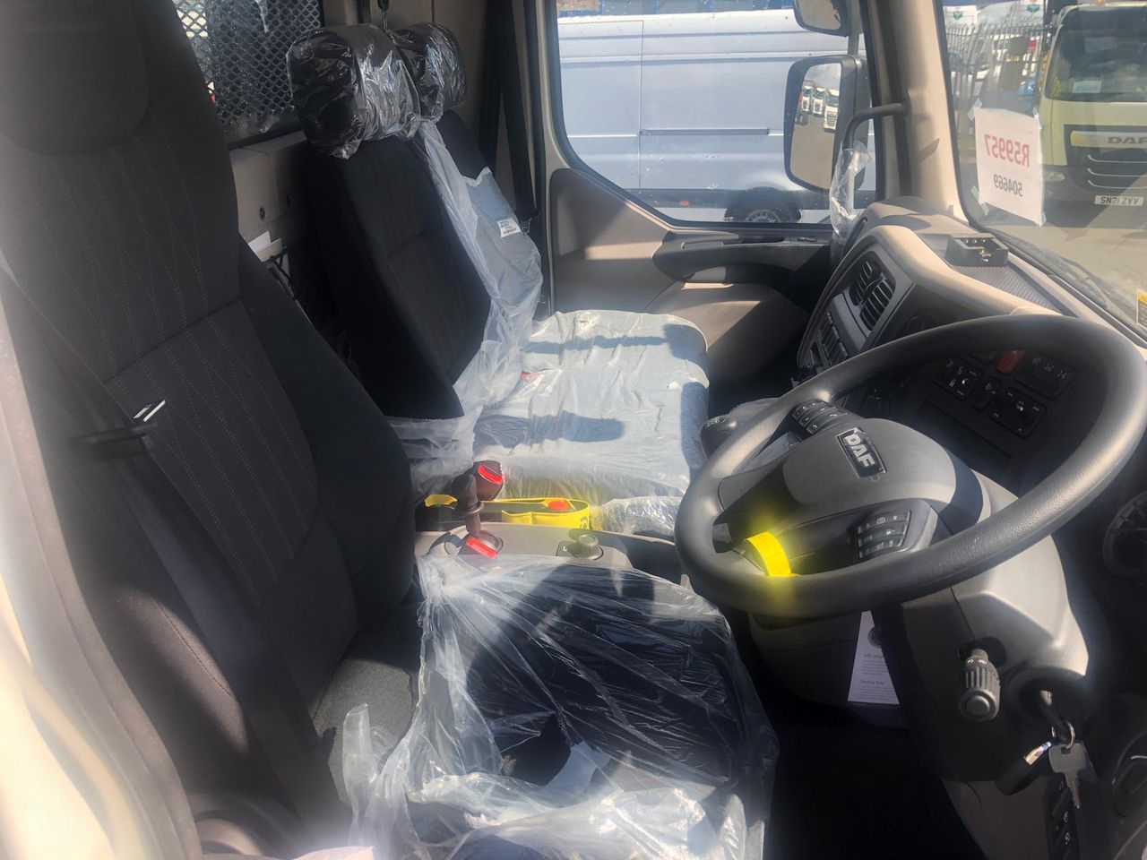 Ready to go DAF LF 290, Skip Loader, 290, 18 Tonne, Day Cab, 6-Speed Manual Gearbox, 3 Seats in Cab, Access Ladder, Air Conditioning, Beacons, CD Player, , Boughton, - | for sale at MV Commercial, the UKs leading Truck, Trailers and Van supplier. (SN72YDX 70784)