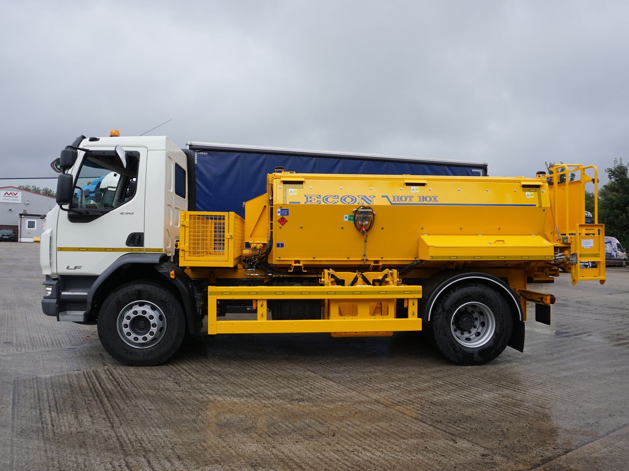 2021 DAF LF 290 Hot Box for sale at MV Commercial