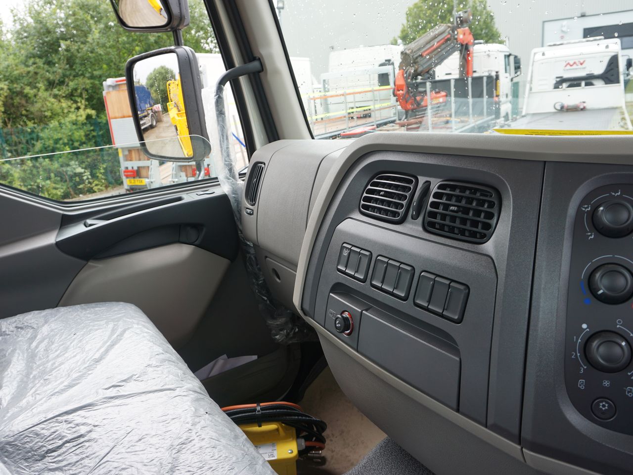 2021 DAF LF 290 Hot Box for sale at MV Commercial