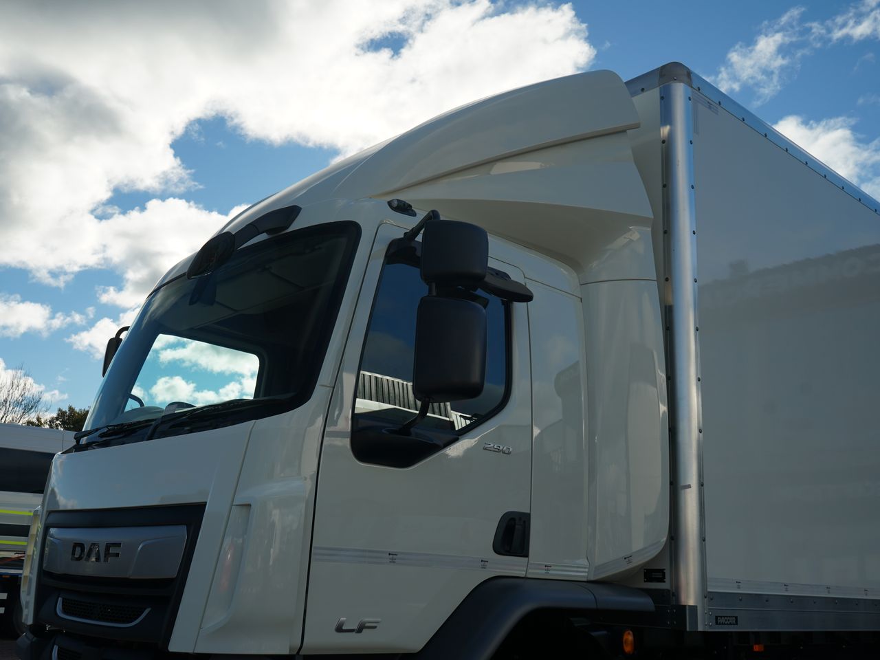 Ready to go DAF LF 290, Box, 290, 18 Tonne, Sleeper Cab, Automatic, 1500kg Column Tail Lift, Advanced Emergency Braking System (AEBS), Air Conditioning, Air Kit, Cab Sunvisor , , -, - | for sale at MV Commercial, the UKs leading Truck, Trailers and Van supplier. (SN22XYU 75400)