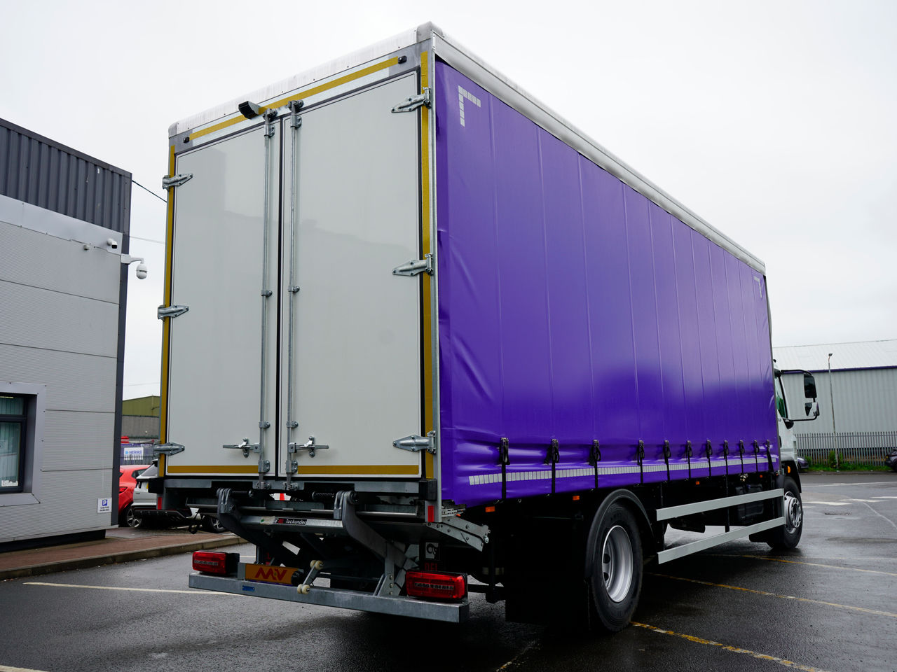 Ready to go DAF XB290, Curtainsider, 290, 18 Tonne, Sleeper Cab, Automatic, 30l - AdBlue , Adaptive Cruise Control, Advanced Emergency Braking System (AEBS), Air Conditioning, Air Kit, , -, - | for sale at MV Commercial, the UKs leading Truck, Trailers and Van supplier. (SN25XRJ 761523)