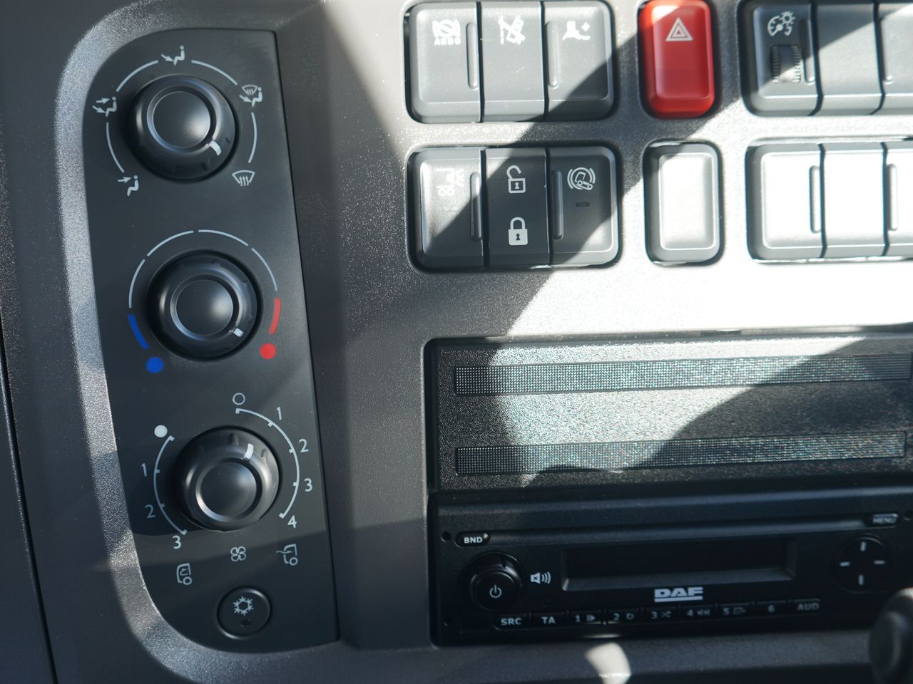 2021 DAF LF 290 Box for sale at MV Commercial