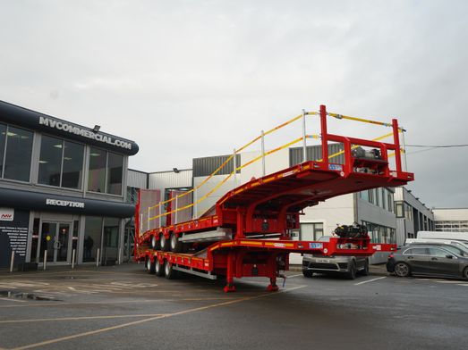 Image of Montracon 3 Axle Step Frame Trailer