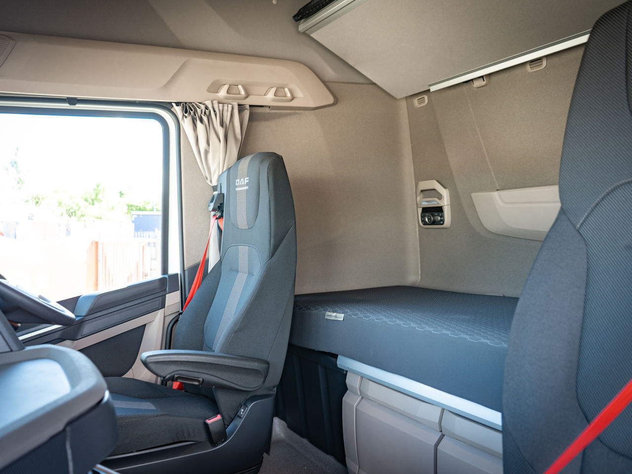  DAF FTN XG530 Tractor Unit for sale at MV Commercial
