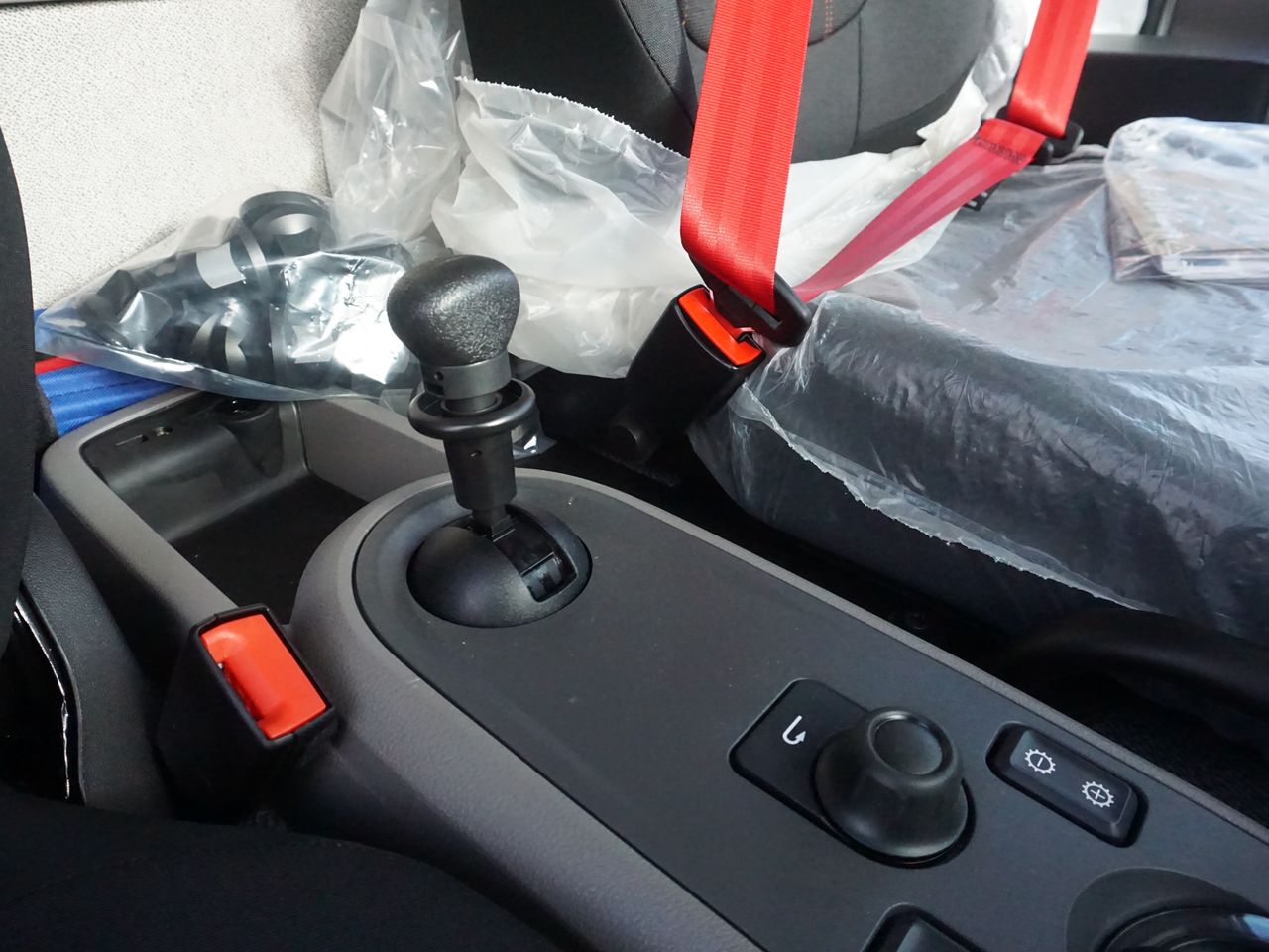 2022 DAF LF 180 Box for sale at MV Commercial